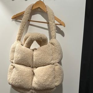 Good American Cream Sherpa Padded Shoulder Bag